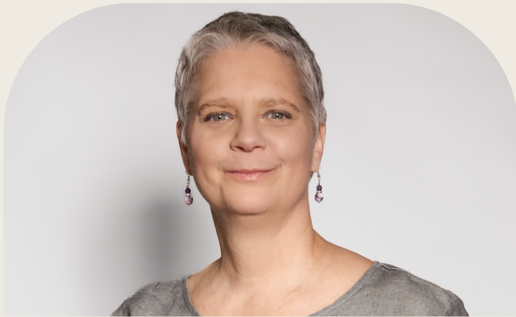 Bild zu Kontakt. Portraitfoto von Mareia Claudia Lange